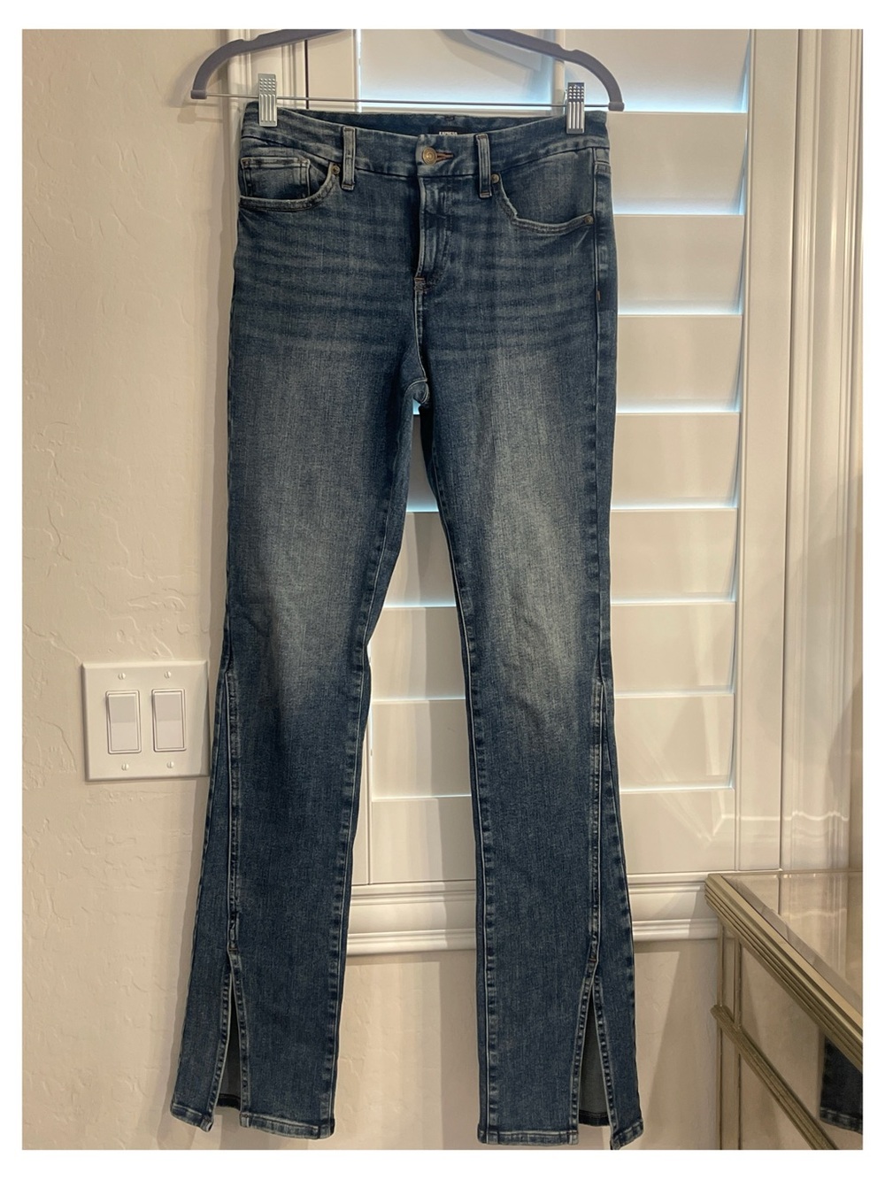 Express Skyscraper Mid Rise Ultra Hyper Stretch Jeans